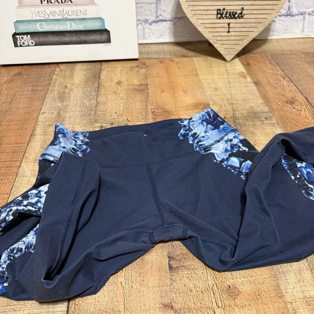 Alo Yoga Airbrush Leggings in Dark Crystal Navy blue